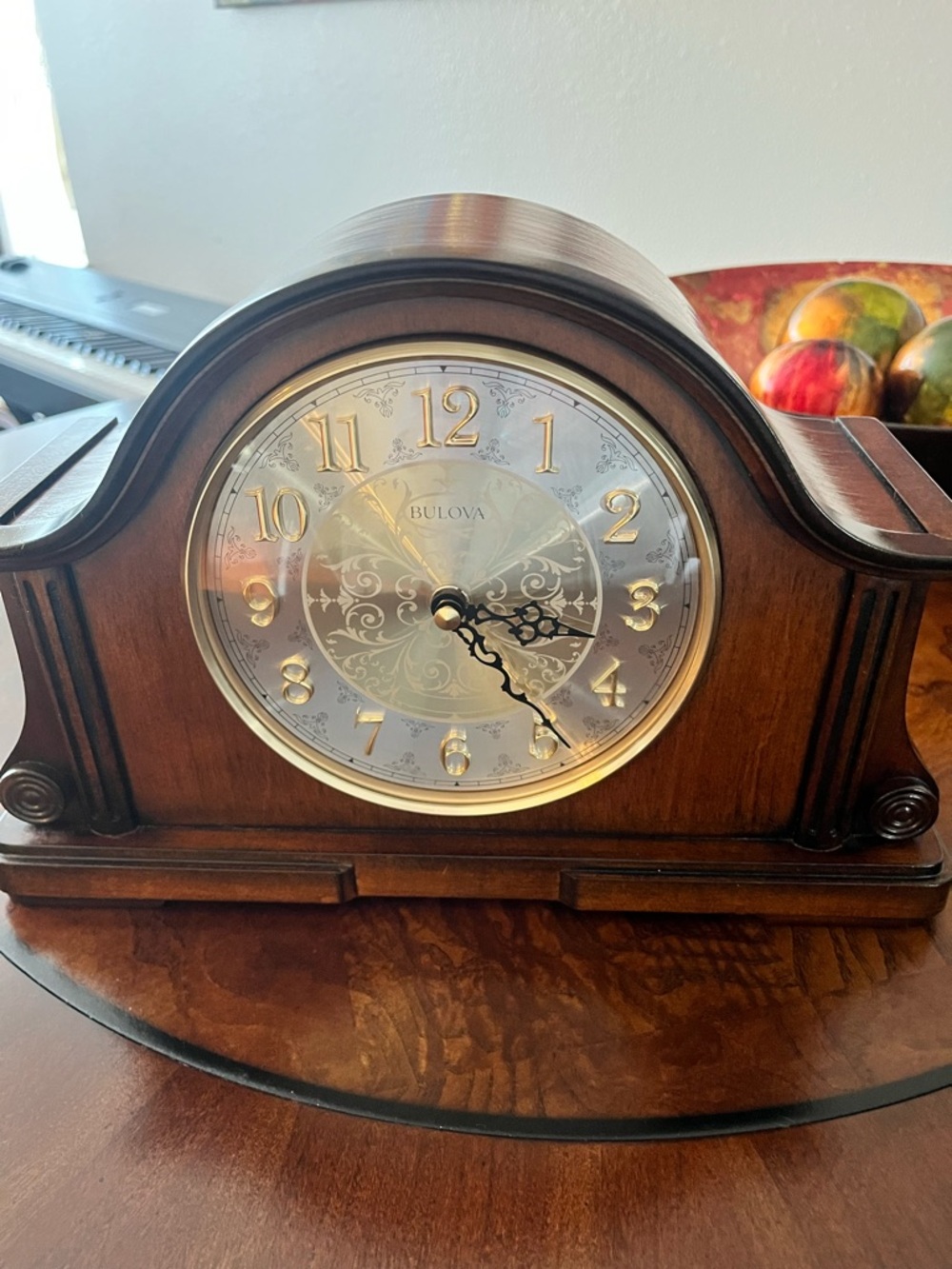Bulova Chadbourne Table Clock, Model B1975.